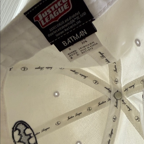 White Batman Cap - Picture 2 of 3